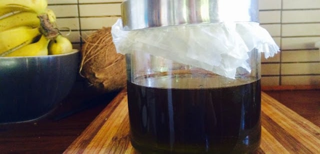 Making Comfrey Oil - Our Permaculture Life